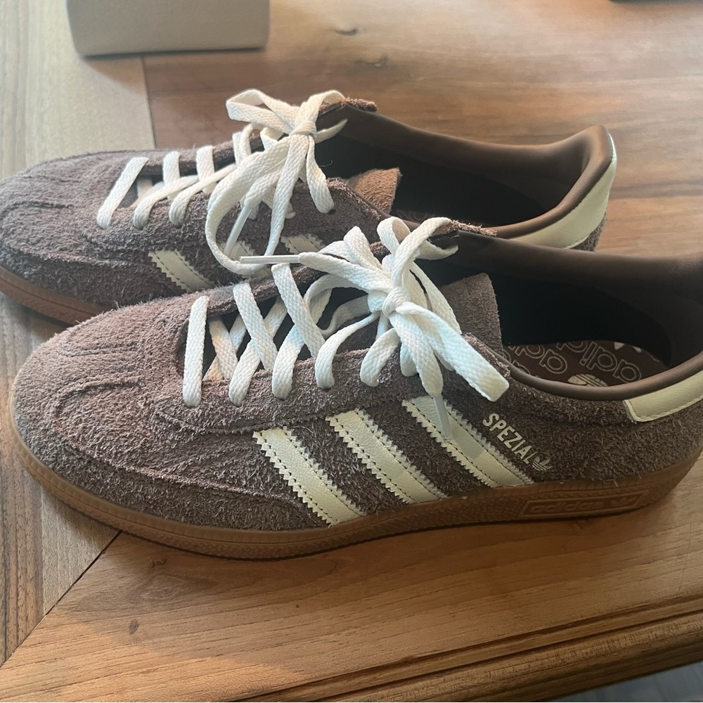 perfect condition. Spezial adidas handball sneakers. UK 6. women 8 or 8.5 - Picture 2 of 7